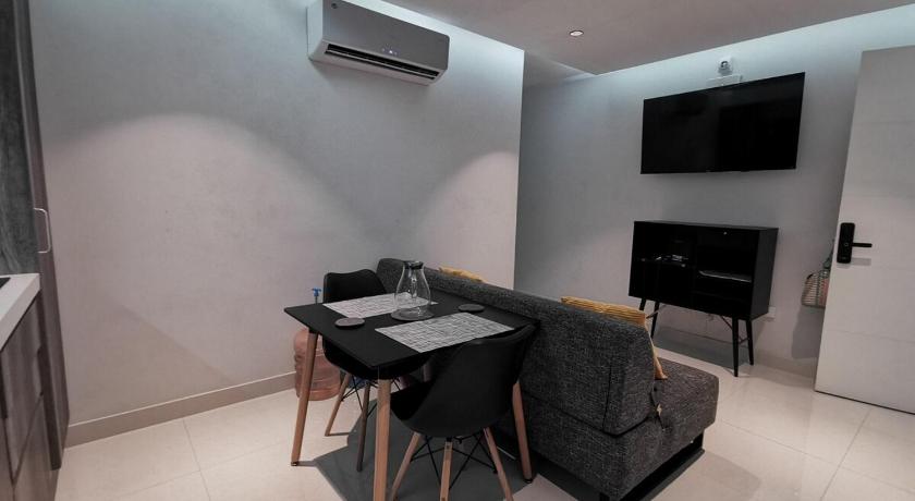 1 Bedroom Apartment FAST WIFI
