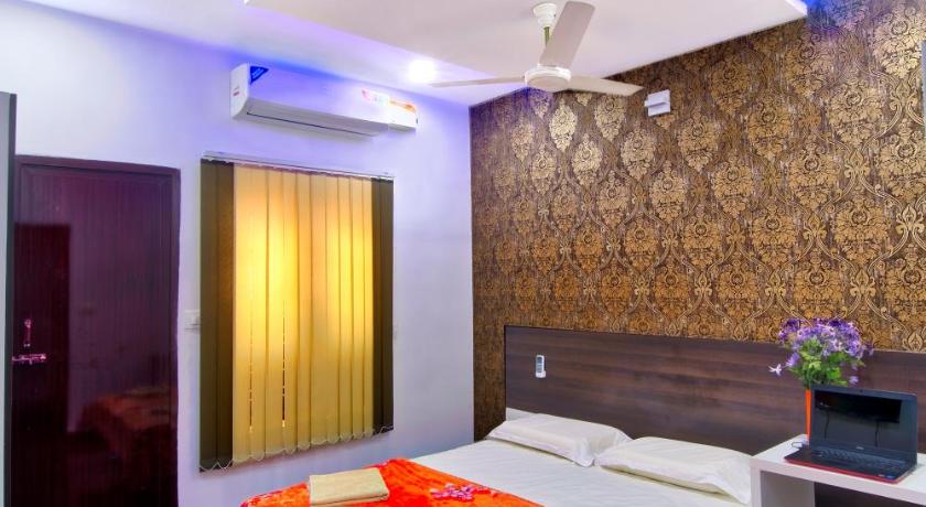 Rams Guest House Near Sree Chithra and RCC photo