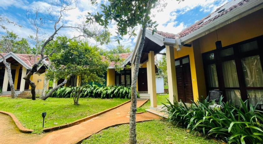 Hotel Kamrel Sigiriya - image 6
