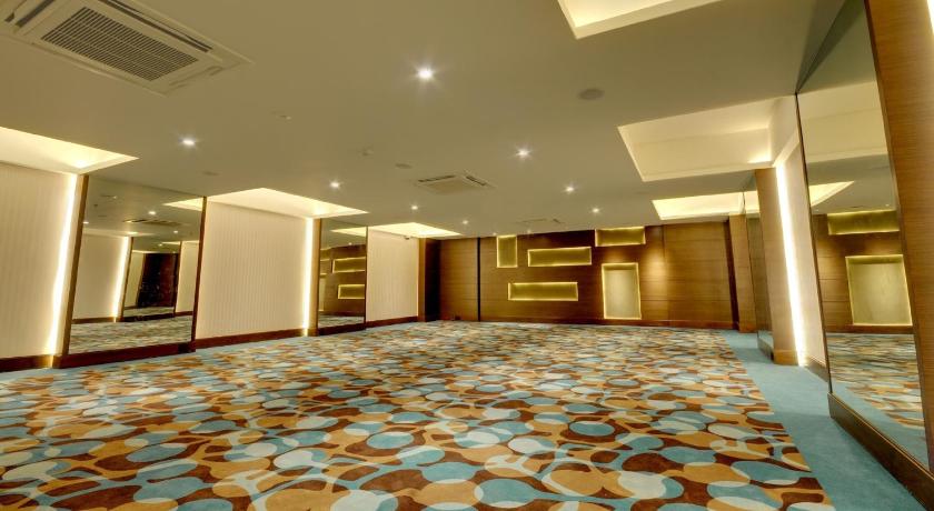 Platinum Hotel