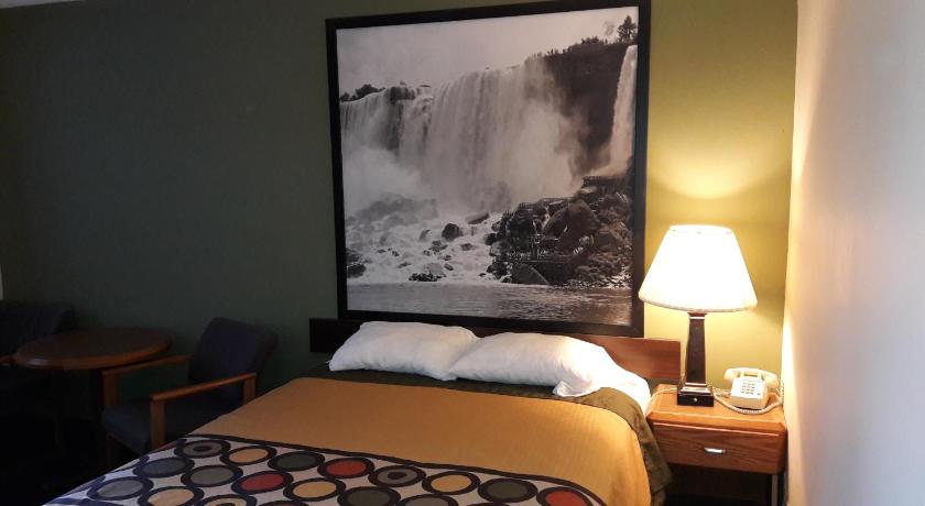 Super 8 By Wyndham Niagara Falls North