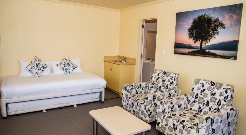 Image of King/Twin Lake View  (One Bedroom unit) 10