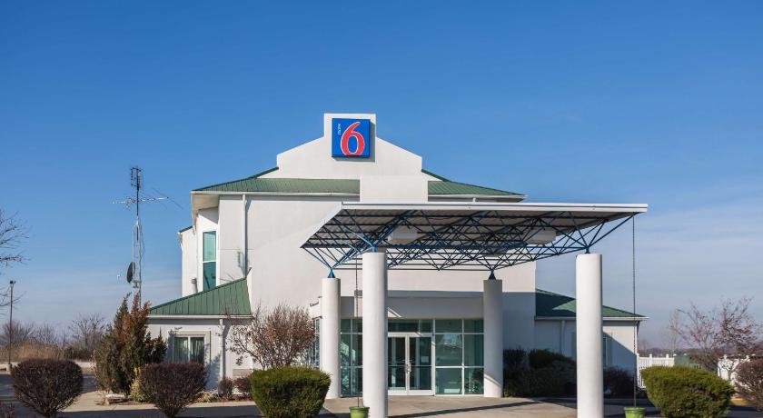 Motel 6-Dale, IN