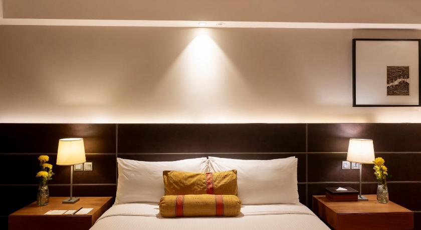 Image of Deluxe King Room 9