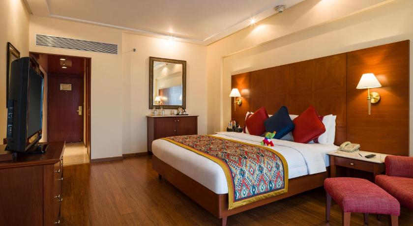 Image of Deluxe King Room 3