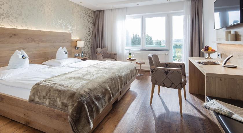 ヌンブレヒト Hotel Derichsweiler Hof 4つ星 ホテル スイート