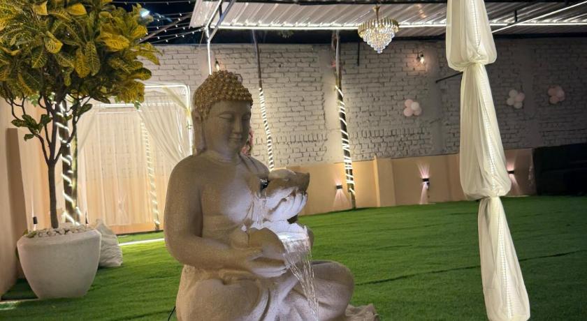 The Courtyard Stay - image 18