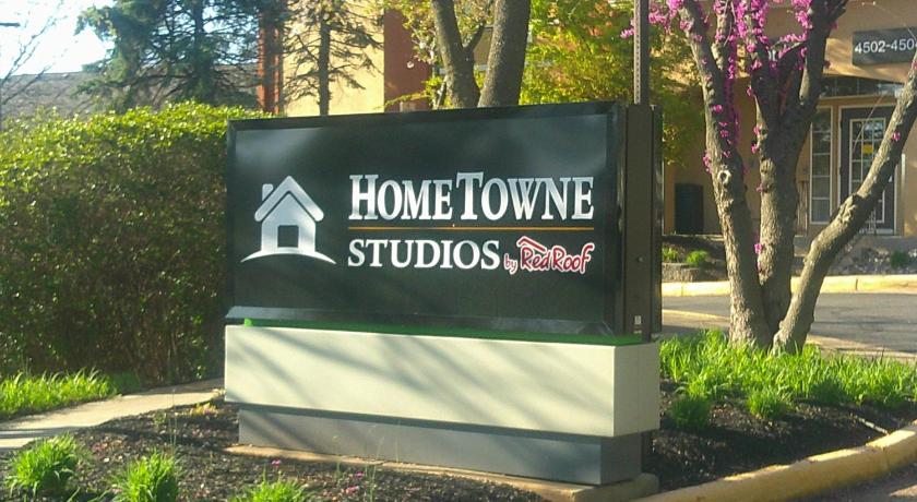HomeTowne Studios by Red Roof Chantilly – Chantilly, VA