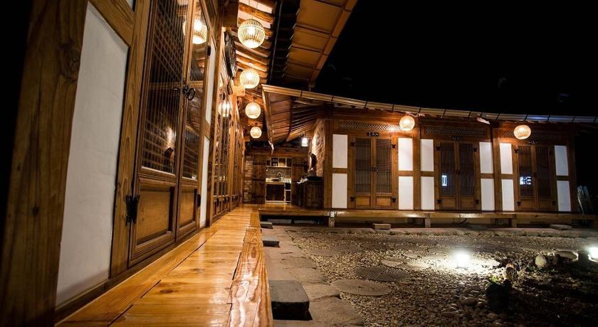 전주 한옥 마을 한옥 고택 부경당