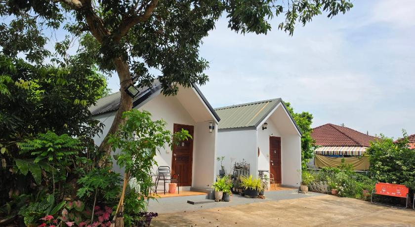 Image of Studio with Terrace 4