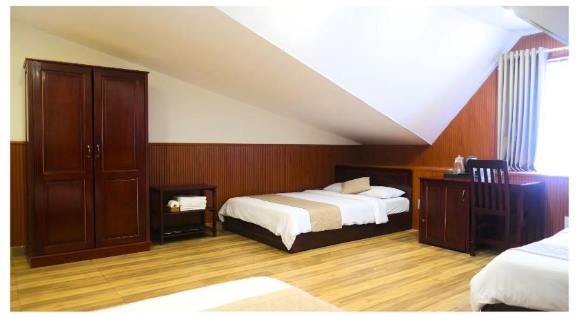 Image of Deluxe Family Room 10