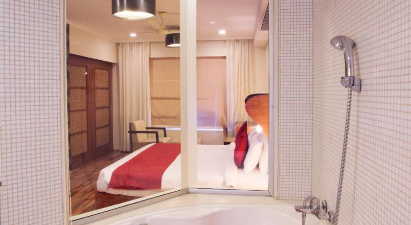 Image of Executive Suite 2