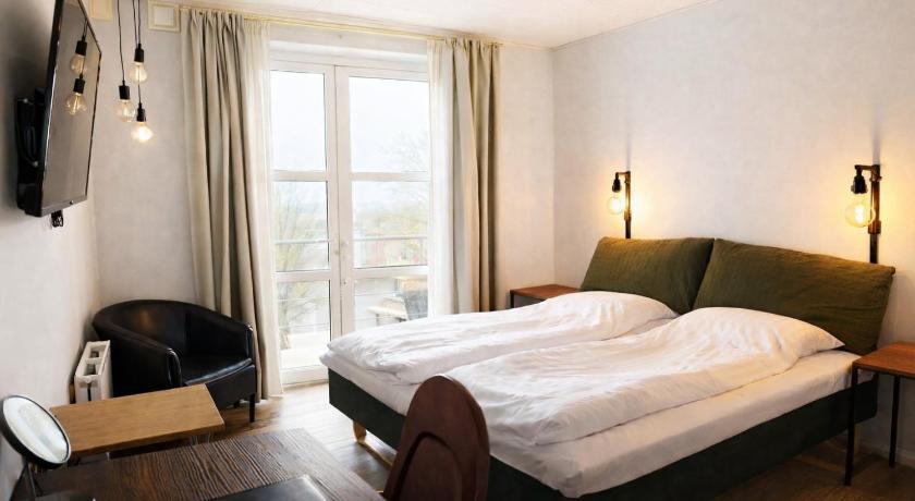 Image of Single Room 1