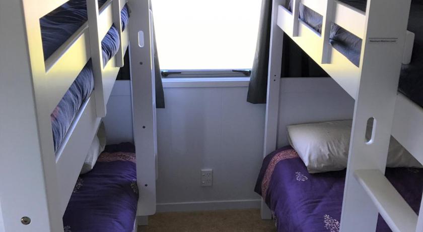 Image of 1 Bedroom Bungalow 10
