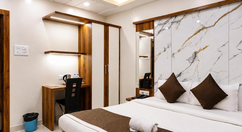 Hotel Island Park – Guwahati, TX