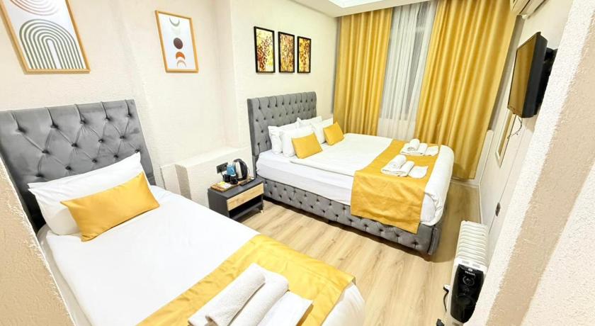 Image of Triple Room 0
