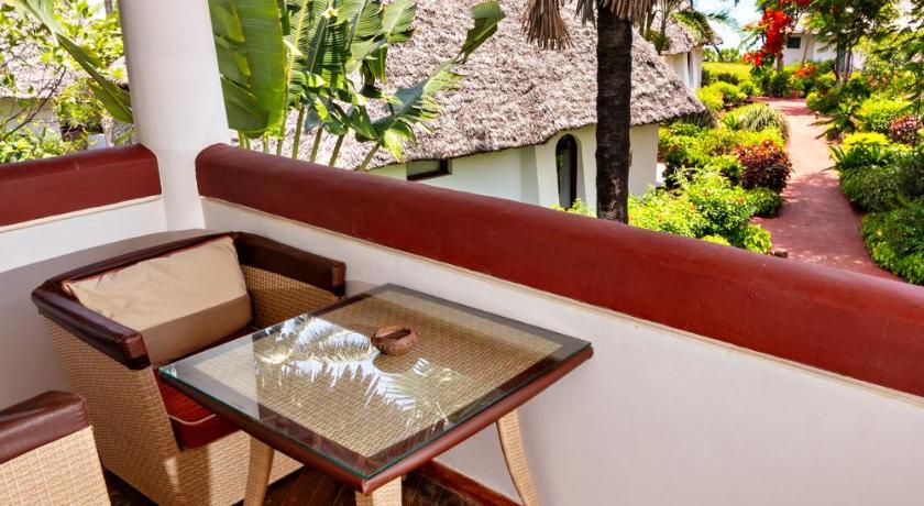 รูปของSuperior Garden View Suite Twin 11