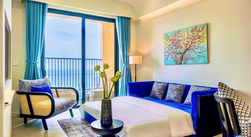Phòng Gia Đình Nhìn Ra Biển (Family Room with Sea View)