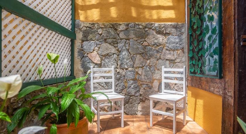 Image of Studio with Balcony 10