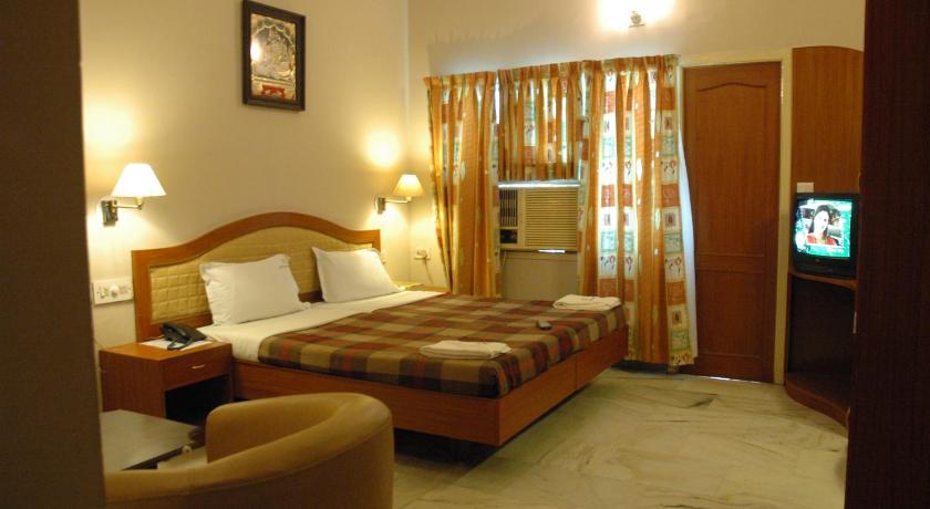 Hotel Saradharam