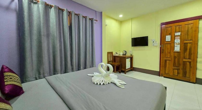 Image of Deluxe King Room 0