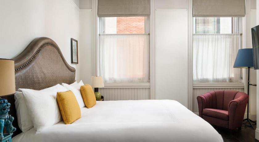 Image of One Bedroom Corner Suite 1