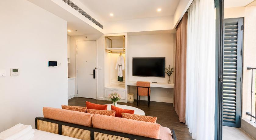 Studio Có Ban Công (Studio with Balcony)