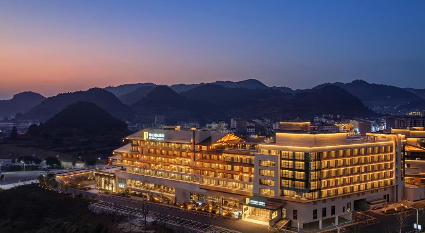 Furong Internationa Grand Hotel-Free pick-up - Free gym & pool - English service -The Only Internati