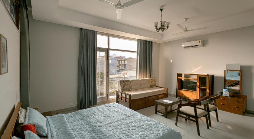Double or Twin Room with Private External Bathroom