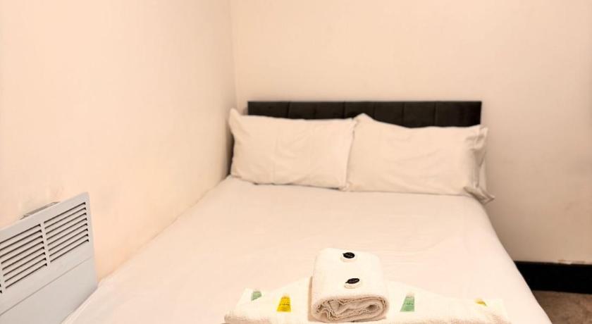 18 Budget Inn - image 5