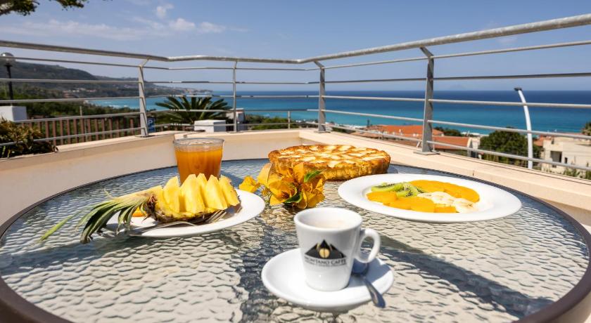 San Carlo - Terrazzo sul Mare con Ristorante e Pizzeria