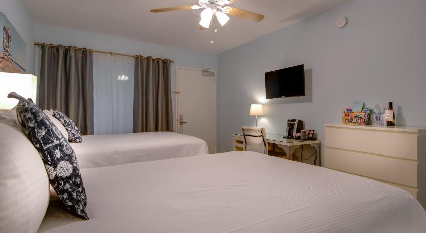 Image of Double Room with Garden View 4