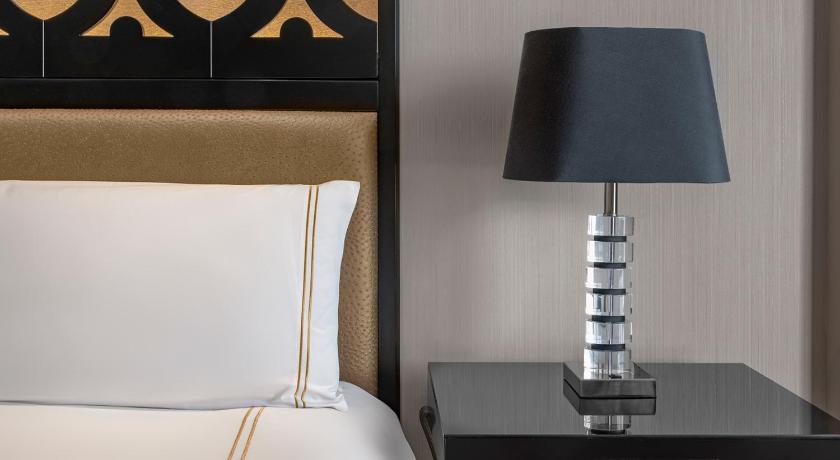 Image of 1 King Bed Junior Suite 10
