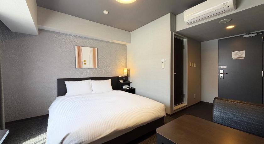 Image of Double Room - Smoking Heated Tobacco Only 1