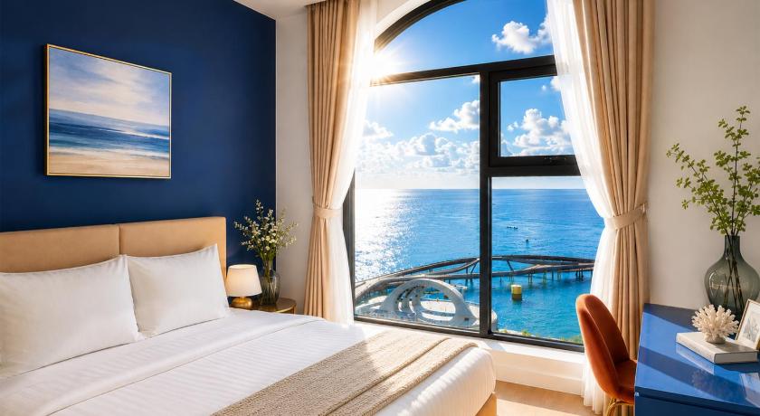 Suite Junior Nhìn Ra Biển (Junior Suite with Ocean View)