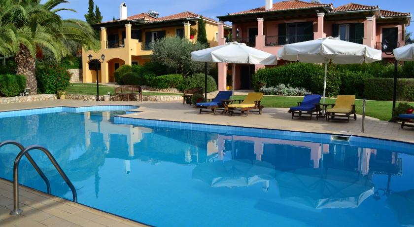 Nymfes Villas — Hotel in Porto Cheli