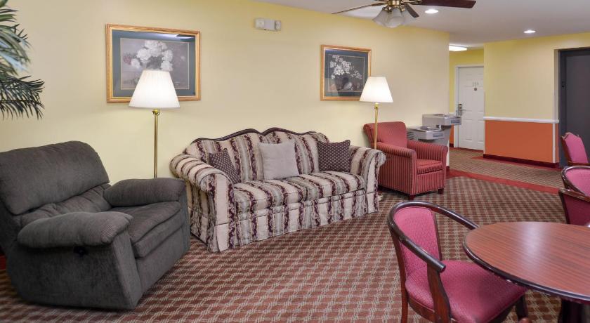 Douglas Inn and Suites Cleveland