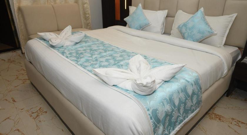 HOTEL PICASSO ROOMS & BANQUETS - image 11