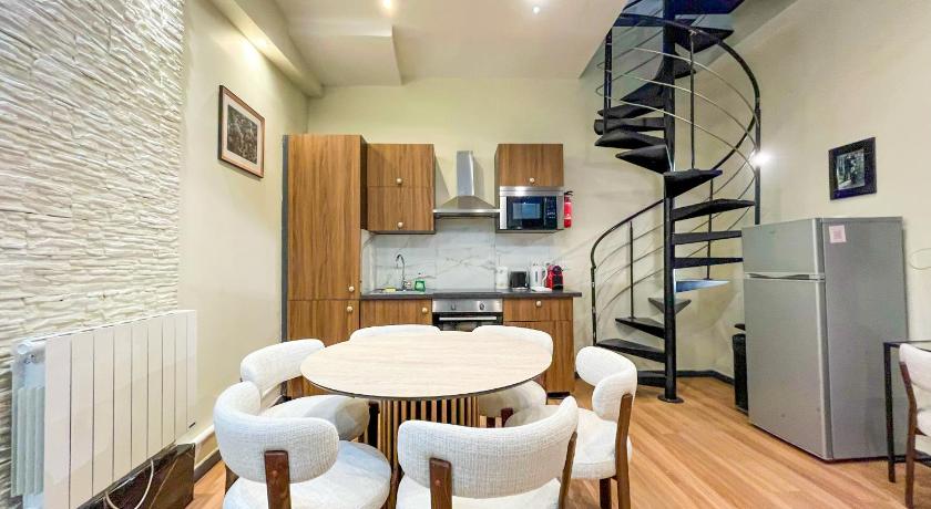 Image of Apartment 11