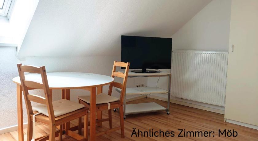 Image of Twin Room with Shared Bathroom and Kitchenette 10