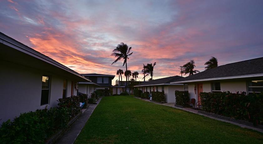 ココアビーチ (FL) Surf Studio Beach Resort 2つ星 宿泊施設 プール