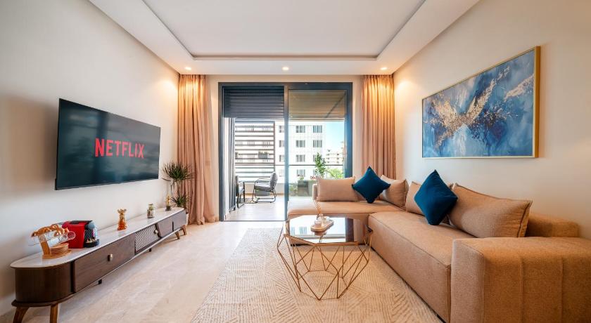 VIVASTAY Casablanca - Skyline Apartment CFC with Terrace & Gym