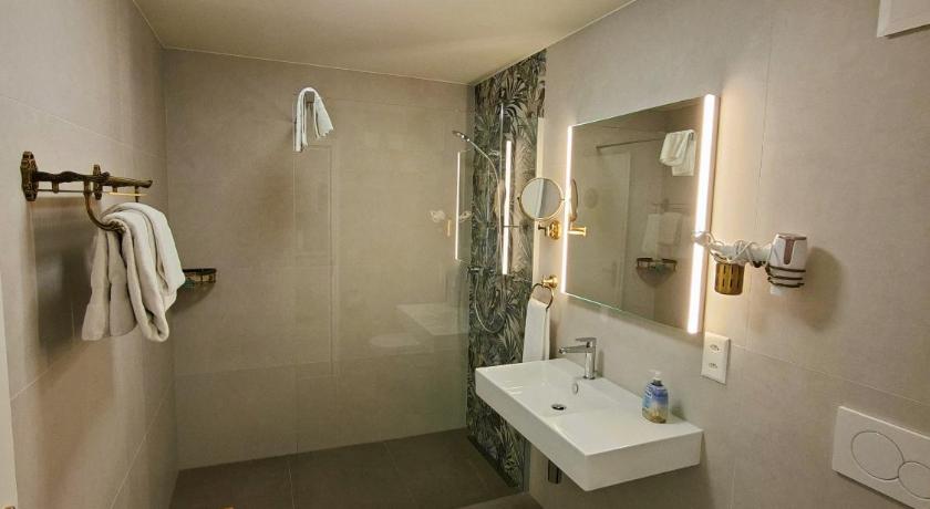 Фото: Двухместный номер Делюкс (Deluxe Double Room) 3