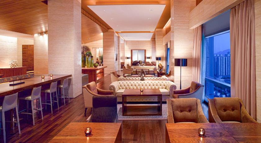 Imagen de Habitación con cama extragrande – Acceso al Club Lounge incluido (1 King Bed Club Access) 1