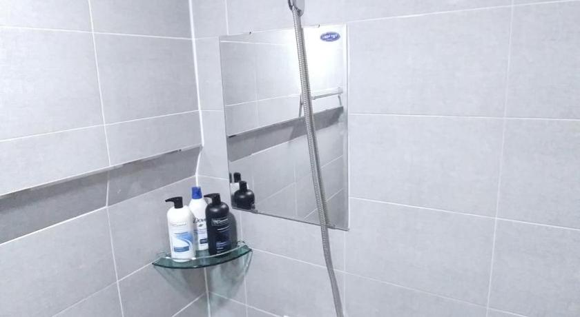 Image of 1 Person in 6-Bed Dormitory with Shared Bathroom - Mixed 13