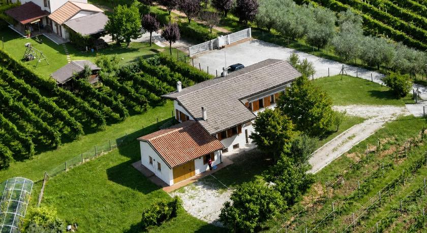 Charming House Among the Prosecco Hills & Olive Groves