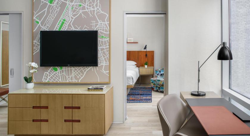 Image of Executive Suite 0