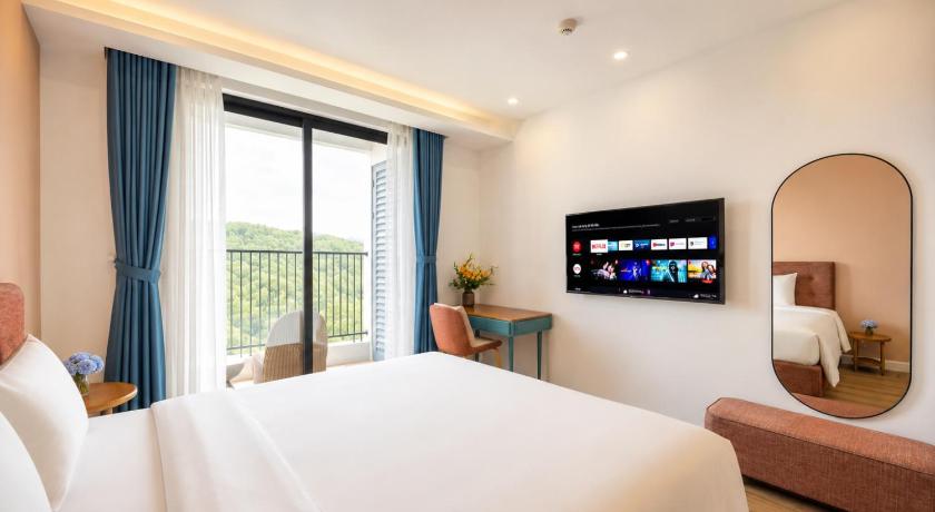 Studio Nhìn Ra Núi (Studio with Mountain View)