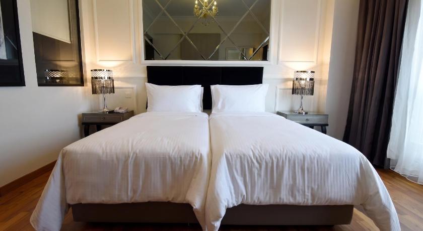 Image of Imperial Deluxe 1