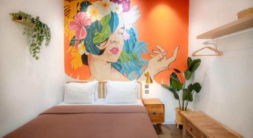 Image of Standard Double Room with Shared Bathroom 9